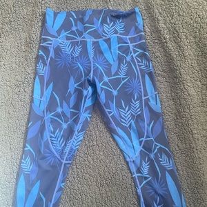 ZYIA Azul Capri leggings, size 8/10